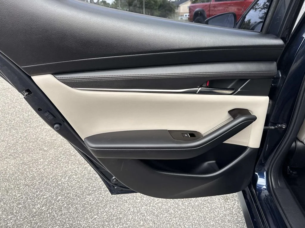 Used 2019 Blue Mazda Base image 13
