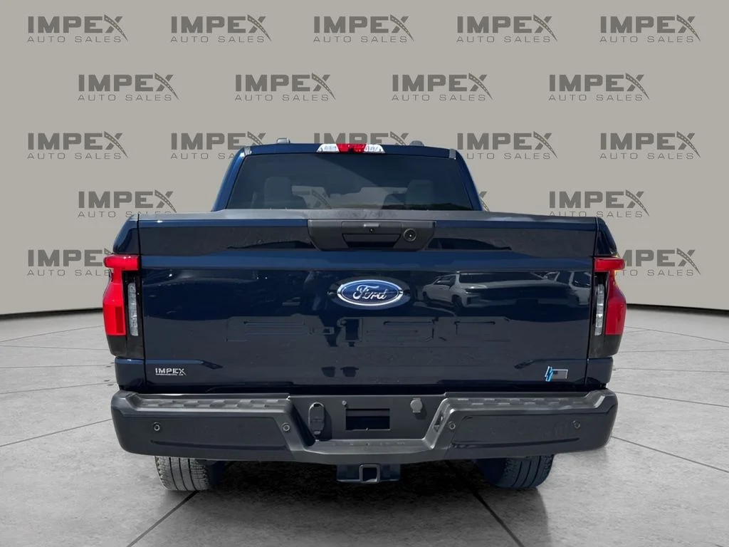 Used 2023 Blue Ford XLT image 4