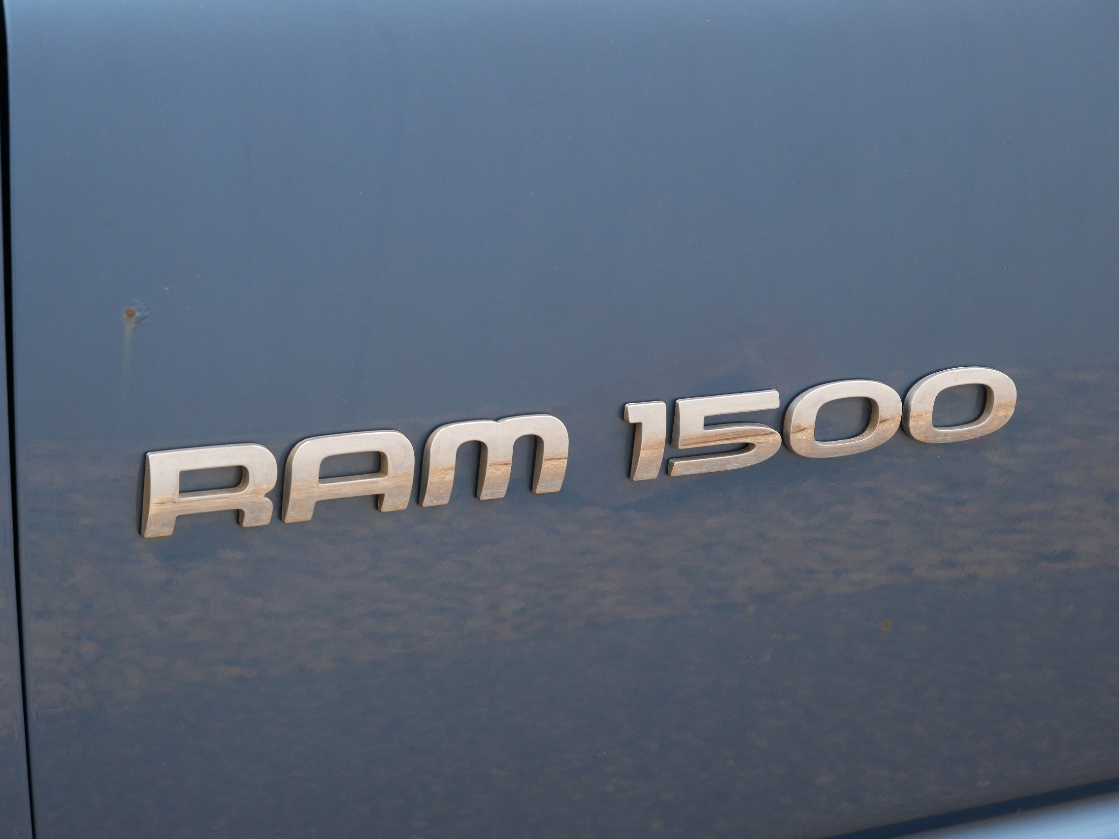 Used 2005 Blue Dodge  image 10