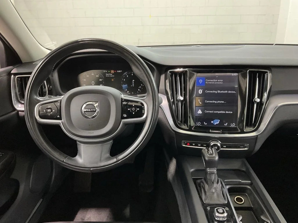 Used 2020 Crystal White Pearl Volvo T5 Momentum image 8