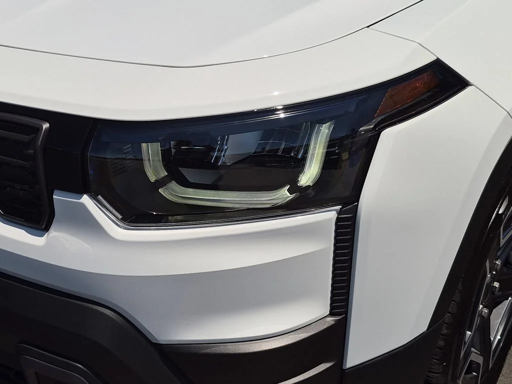 Used 2026 White Jeep Limited image 10