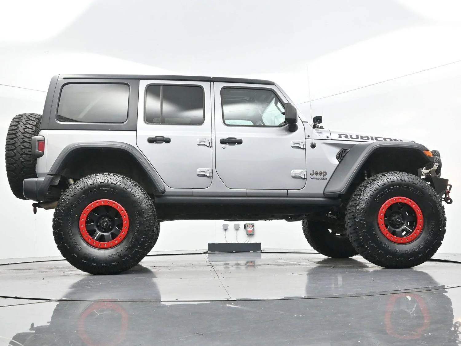 Used 2020 Billet Silver Metallic Clearcoat Jeep Rubicon image 47