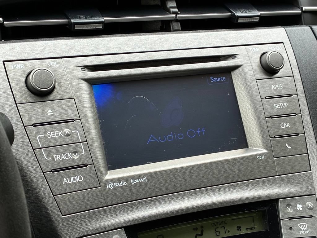 Used 2013 Red Toyota Three image 7
