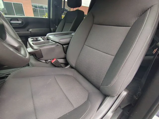Used 2023 White Chevrolet Custom image 27