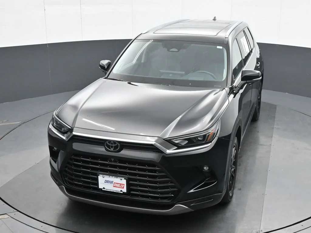Used 2024 Black Toyota Platinum image 17