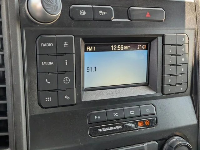 Used 2020 White Ford XL image 23