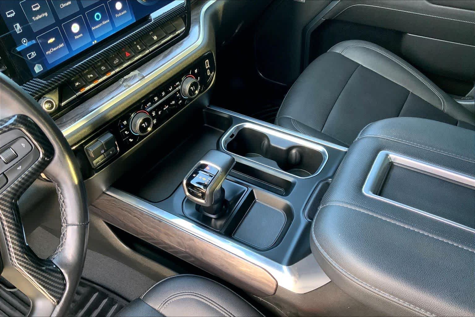 Used 2022 Summit White Chevrolet LTZ image 13