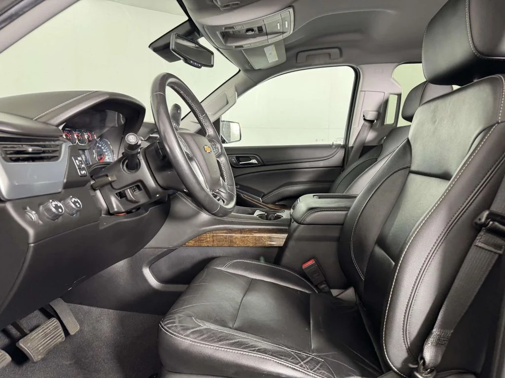 Used 2020 Gray Chevrolet LT image 4