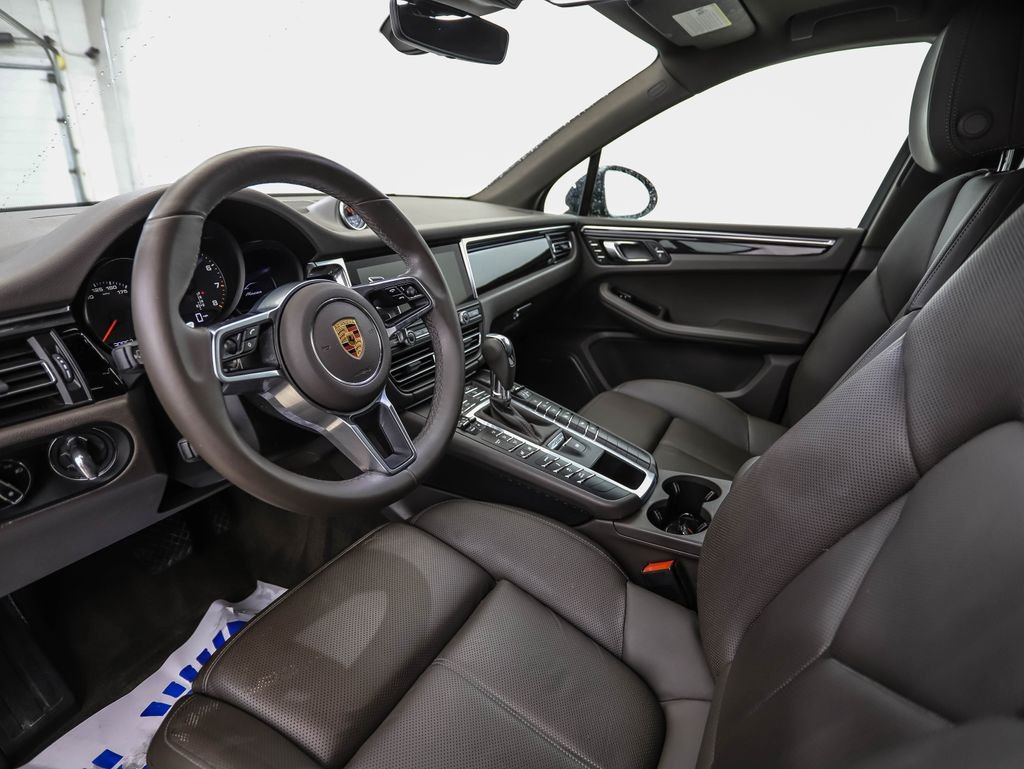 Used 2020 Night Blue Metallic Porsche Base image 10