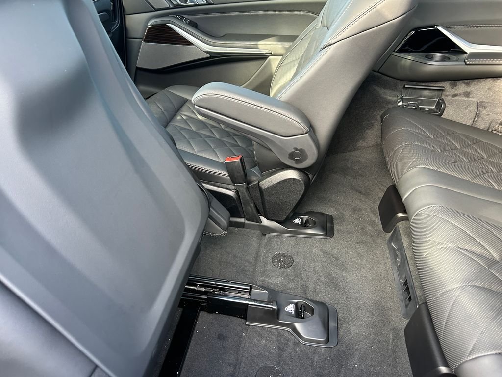 New 2027 Dravit Grey Metallic BMW xDrive40i image 35