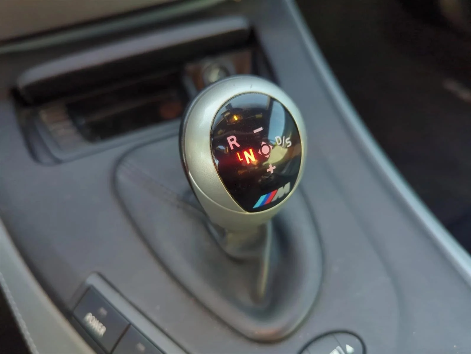 Used 2009 Silverstone Metallic BMW  image 19