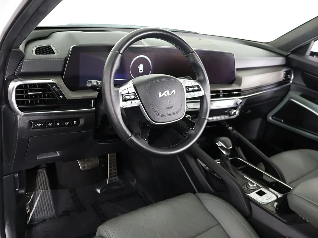 Used 2024 White Kia SX-Prestige X-Line image 32