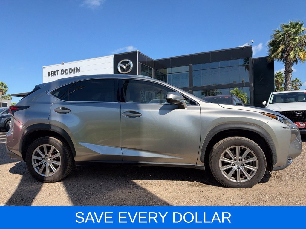 Used 2015  Lexus 200t image 3