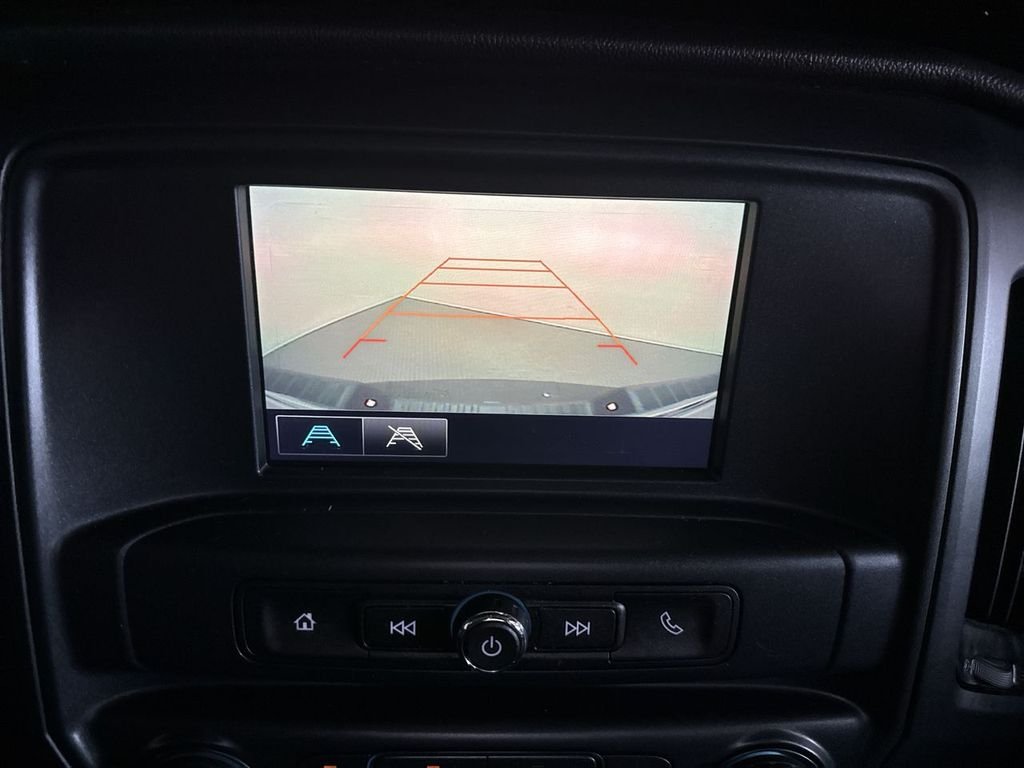 Used 2018 Summit White Chevrolet WT image 25