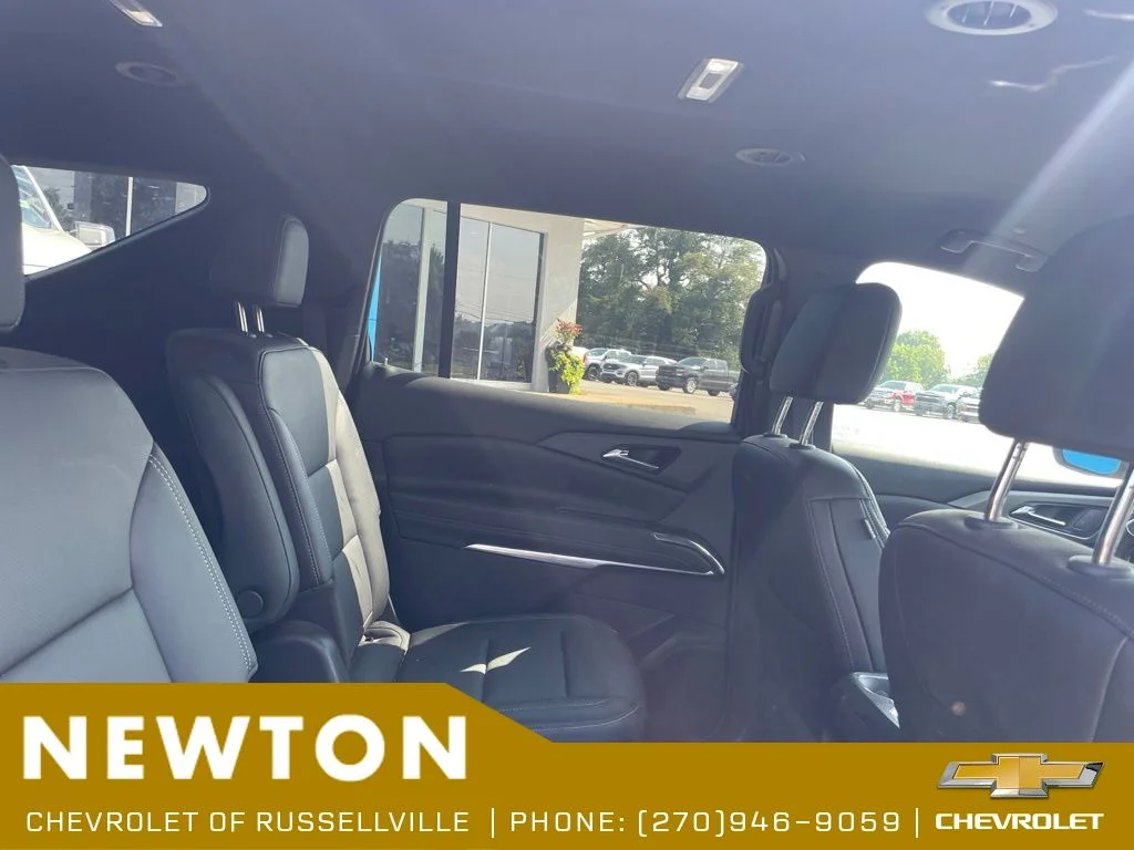 Used 2025 Black Metallic Chevrolet LT image 9