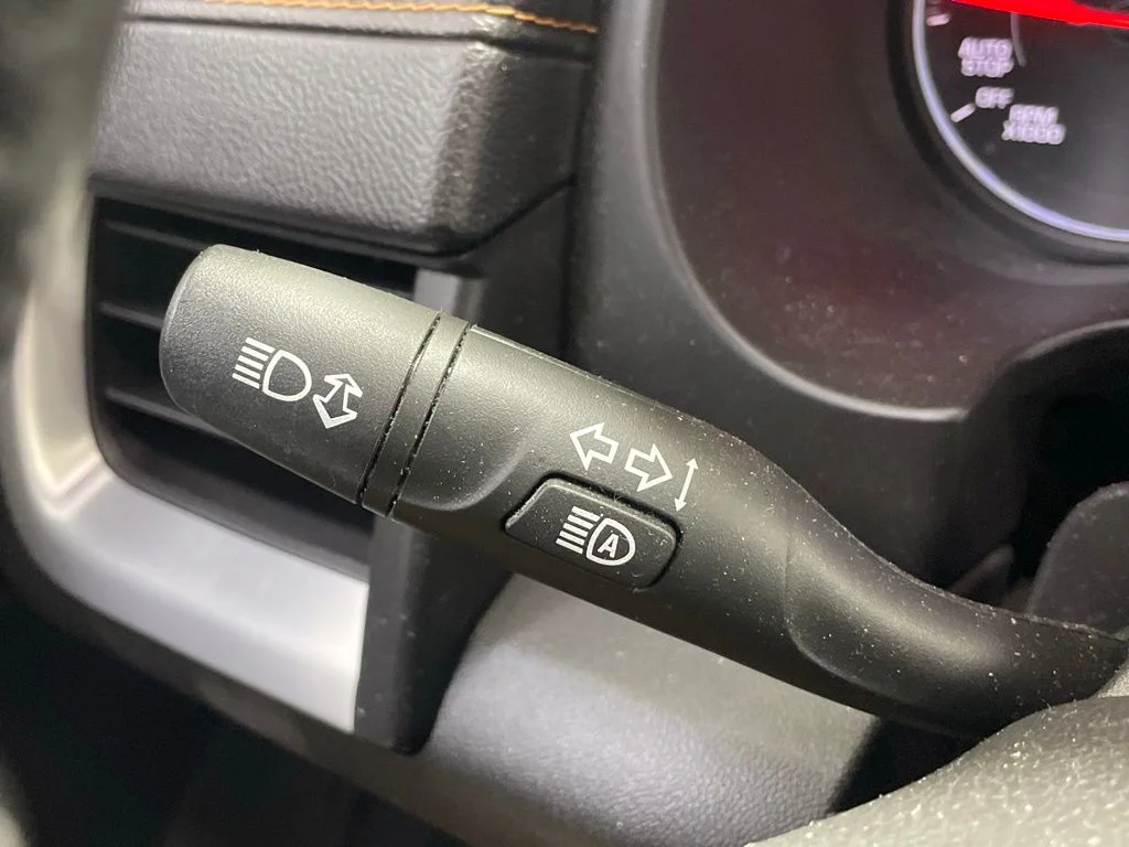 Used 2020 White GMC SLT image 27