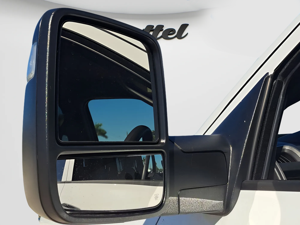 New 2026 Bright White Clear-Coat Exterior Paint RAM Tradesman image 15