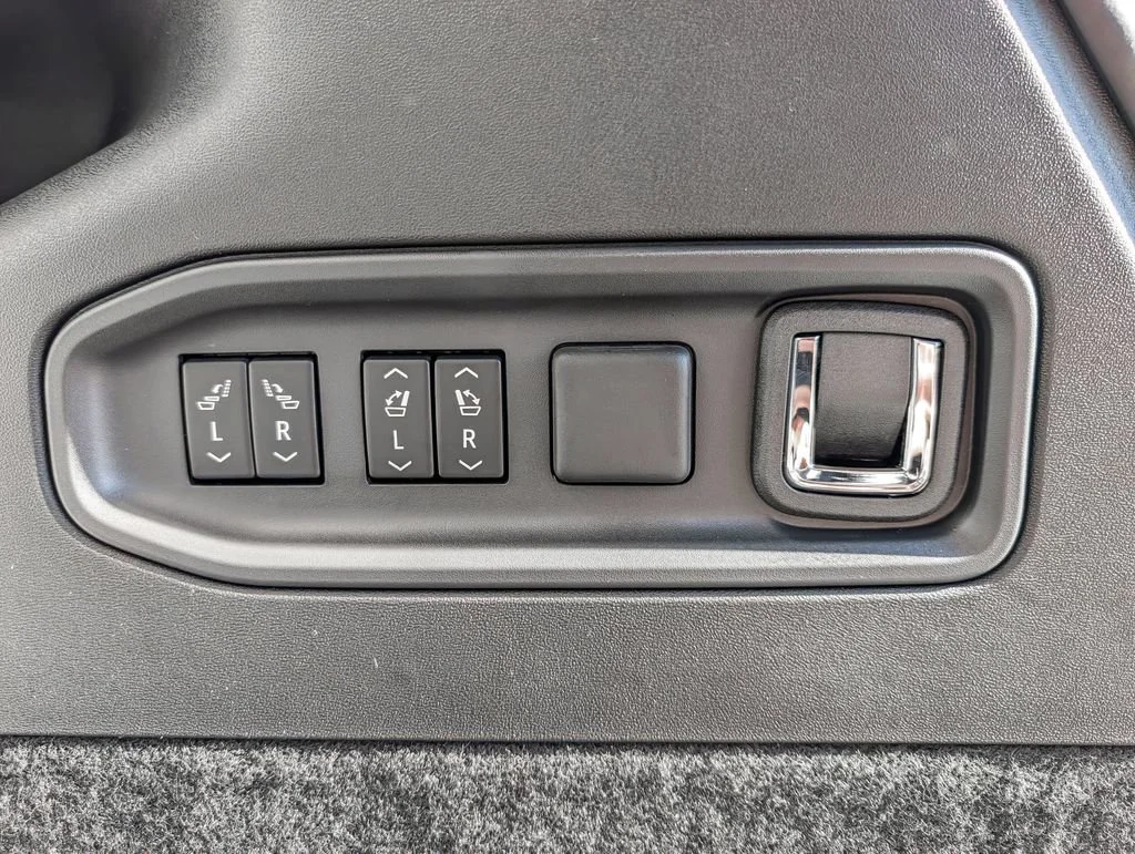 2026 Cadillac VISTIQ Sport - Photo 19