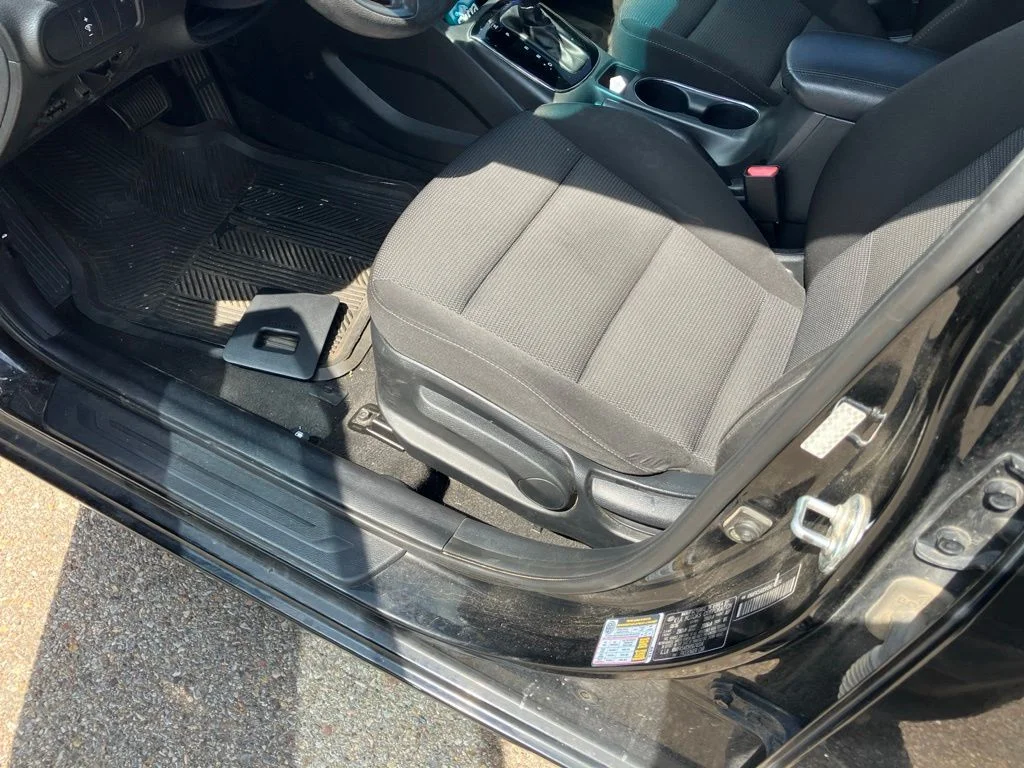 Used 2017 Black Kia LX image 9