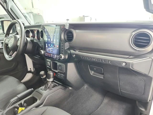 Used 2023 White Jeep Sport image 33