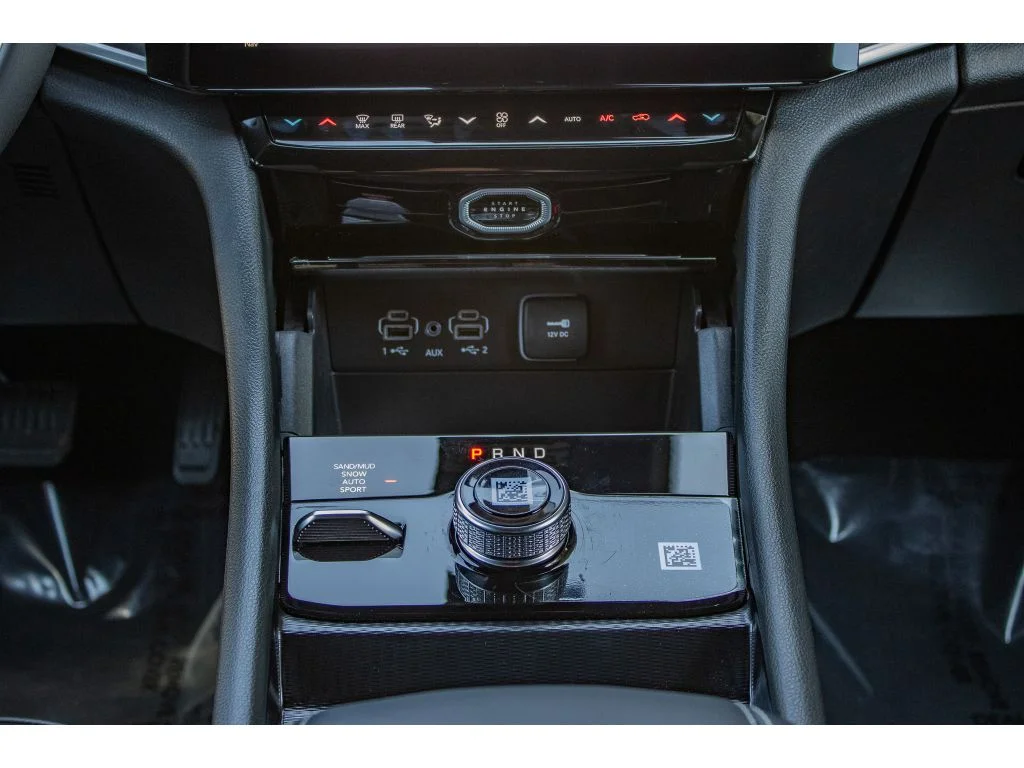 New 2026 SILVER ZYNITH Jeep Limited image 28
