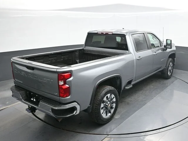 Used 2024 Gray Chevrolet LT image 17