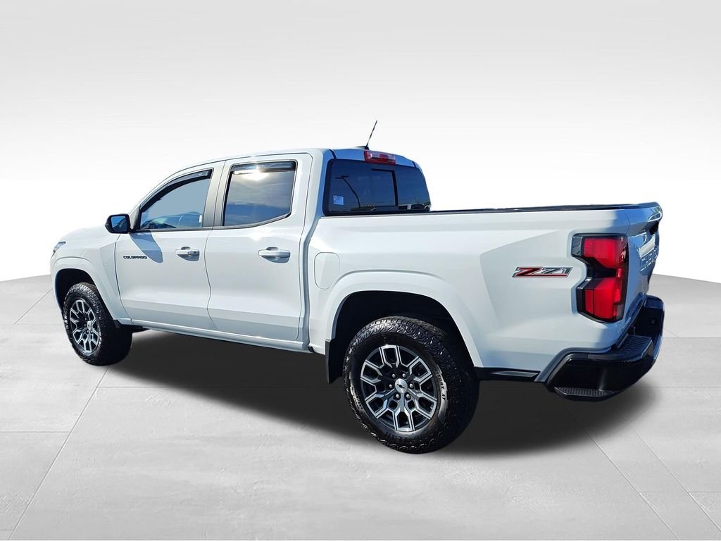 Used 2023 White Chevrolet Z71 image 3