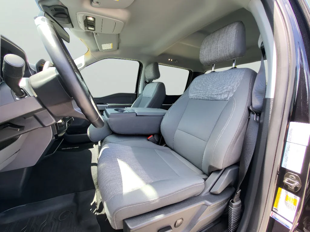 Used 2023 Agate Black Metallic Ford XLT image 22