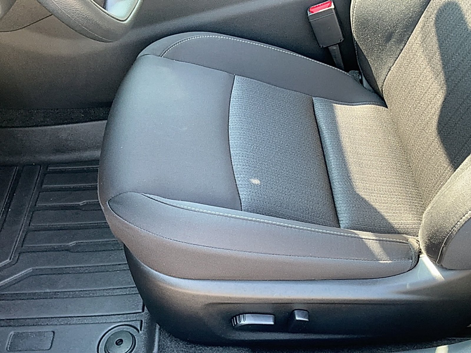 Used 2026 Gun Metallic Nissan SV FWD image 14