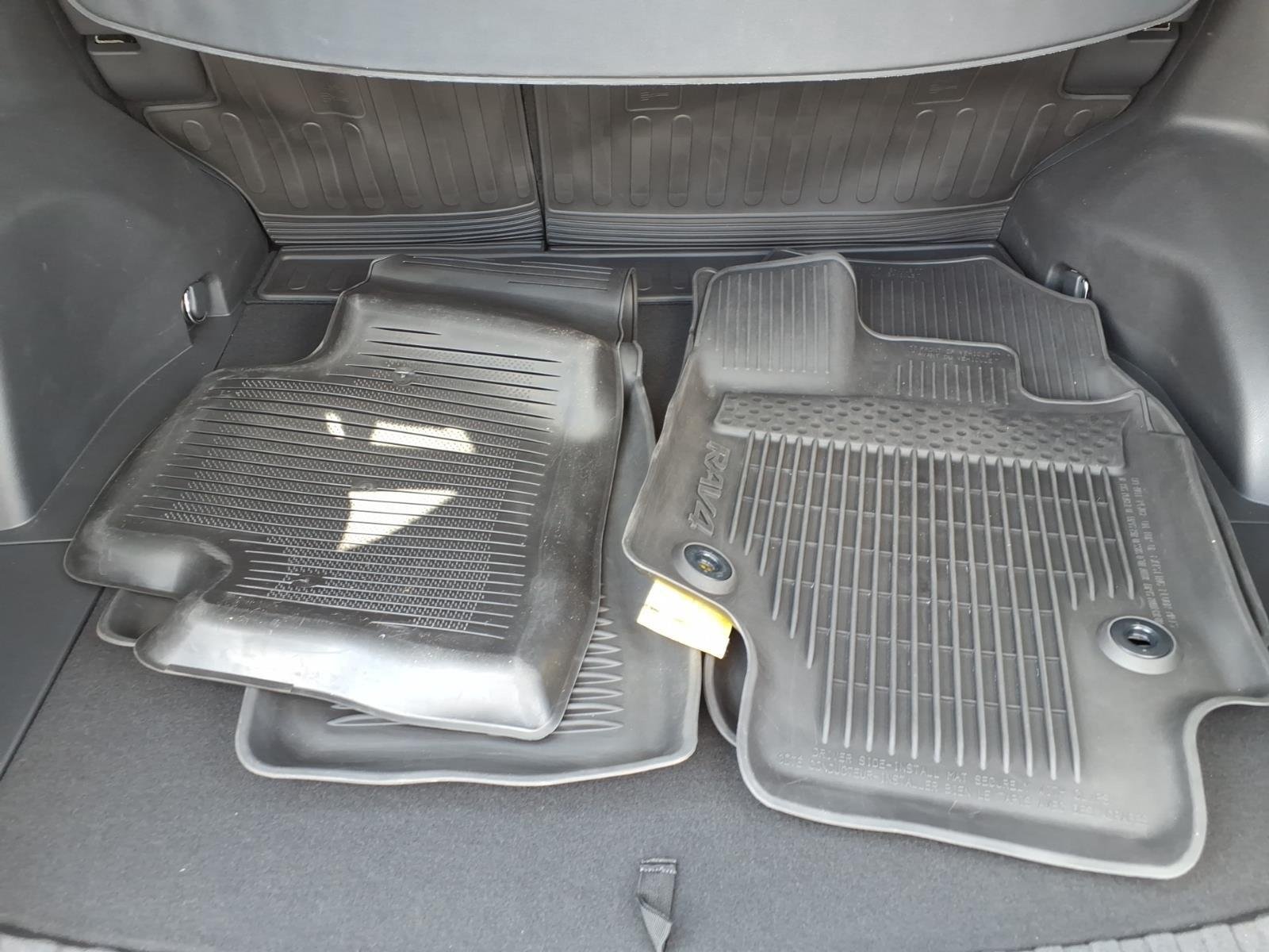Used 2025 Ice Cap Toyota XLE image 32
