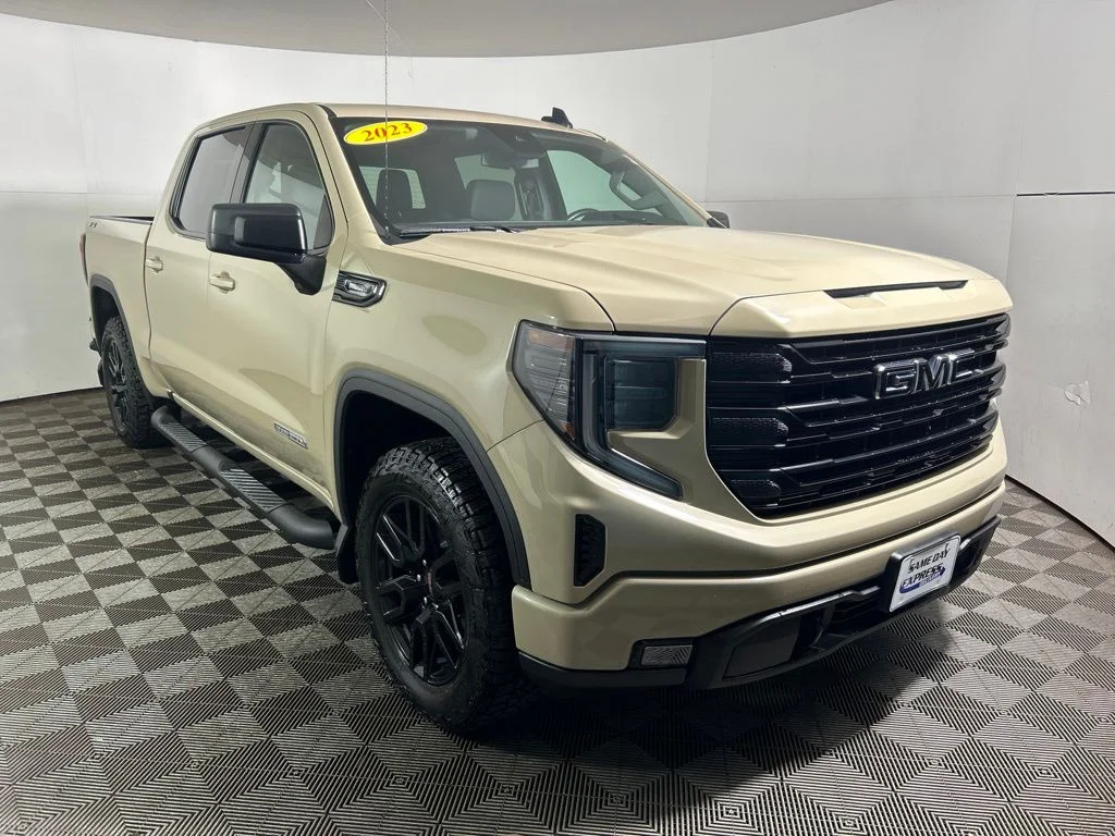 Used 2023 Beige GMC Elevation image 4