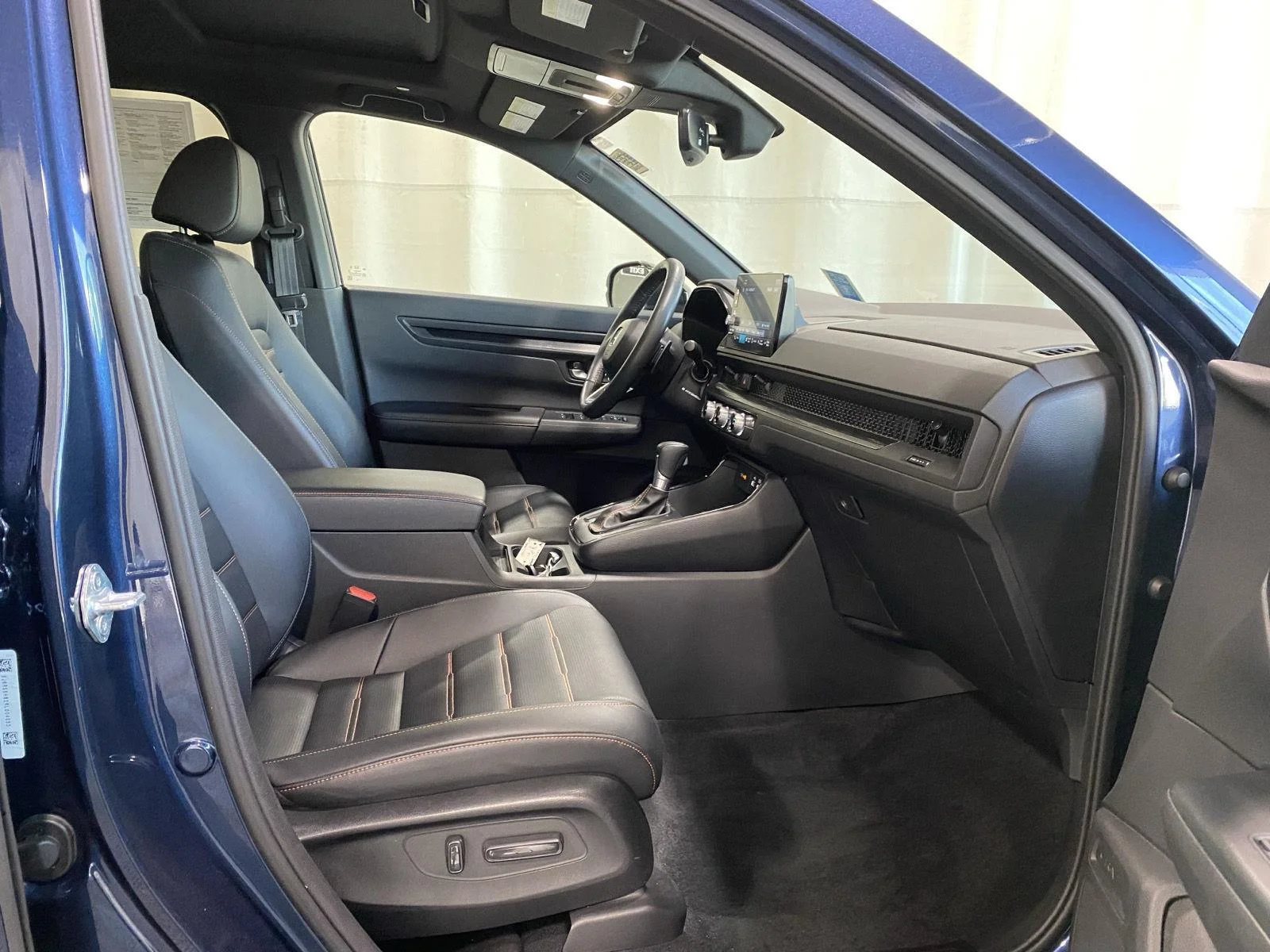 Used 2024 Canyon River Blue Metallic Honda Sport-L image 11