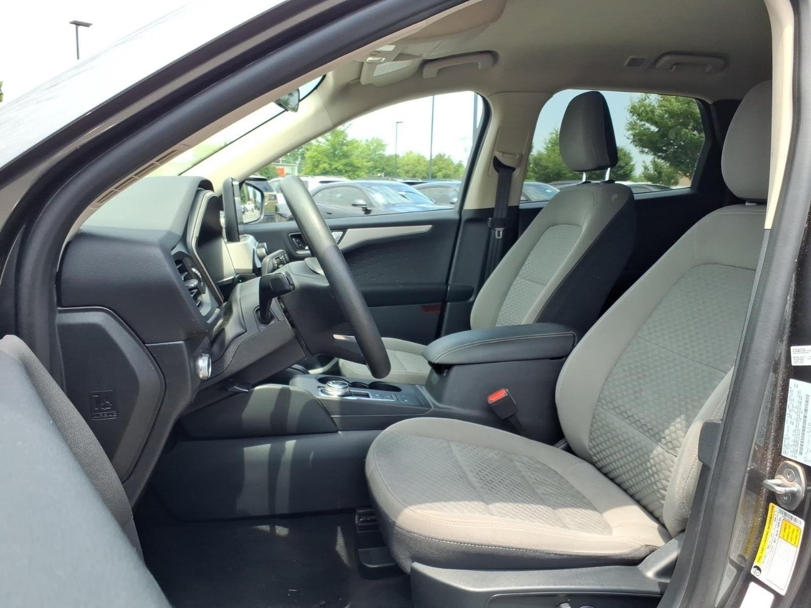 Used 2020 Magnetic Ford SE image 17