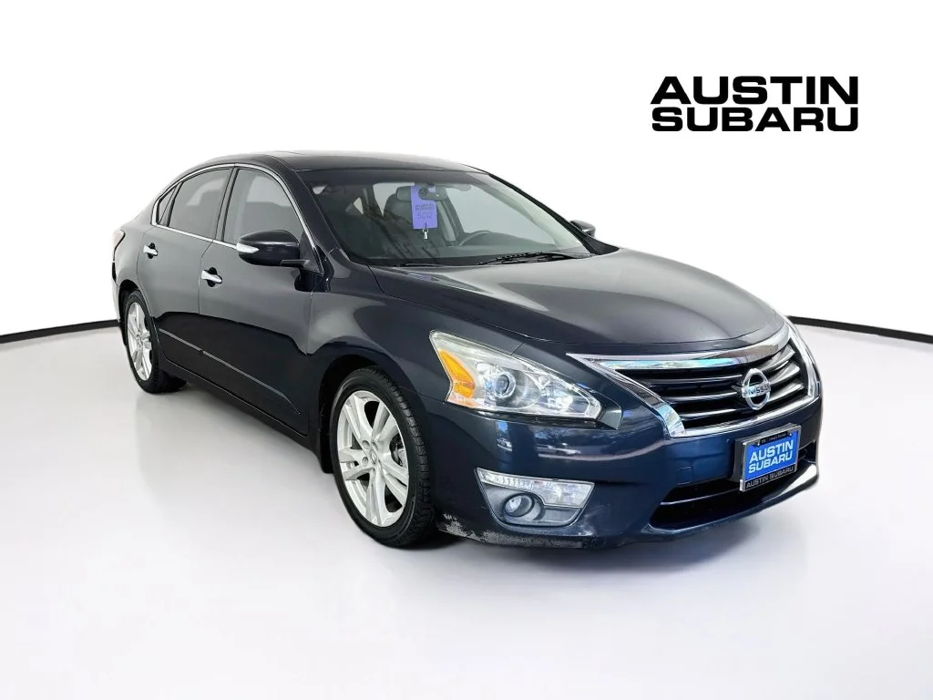 Used 2015 Blue Nissan 3.5 SL image 1