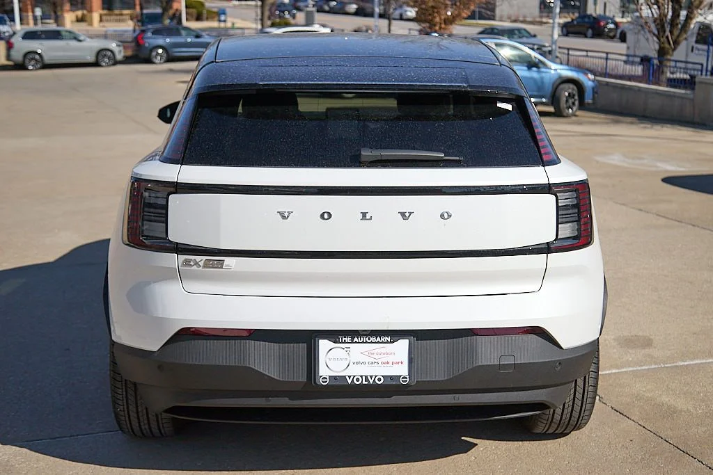 New 2026 Crystal White Volvo Ultra image 8