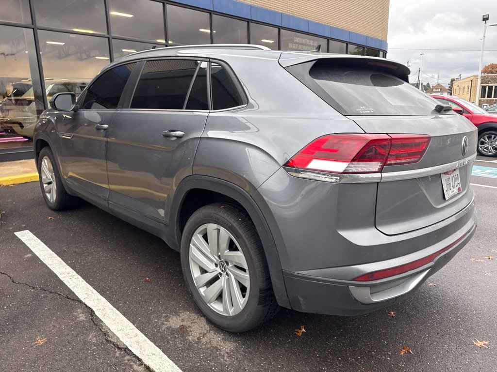 Used 2022 Gray Volkswagen 2.0T SE w/Technology image 12