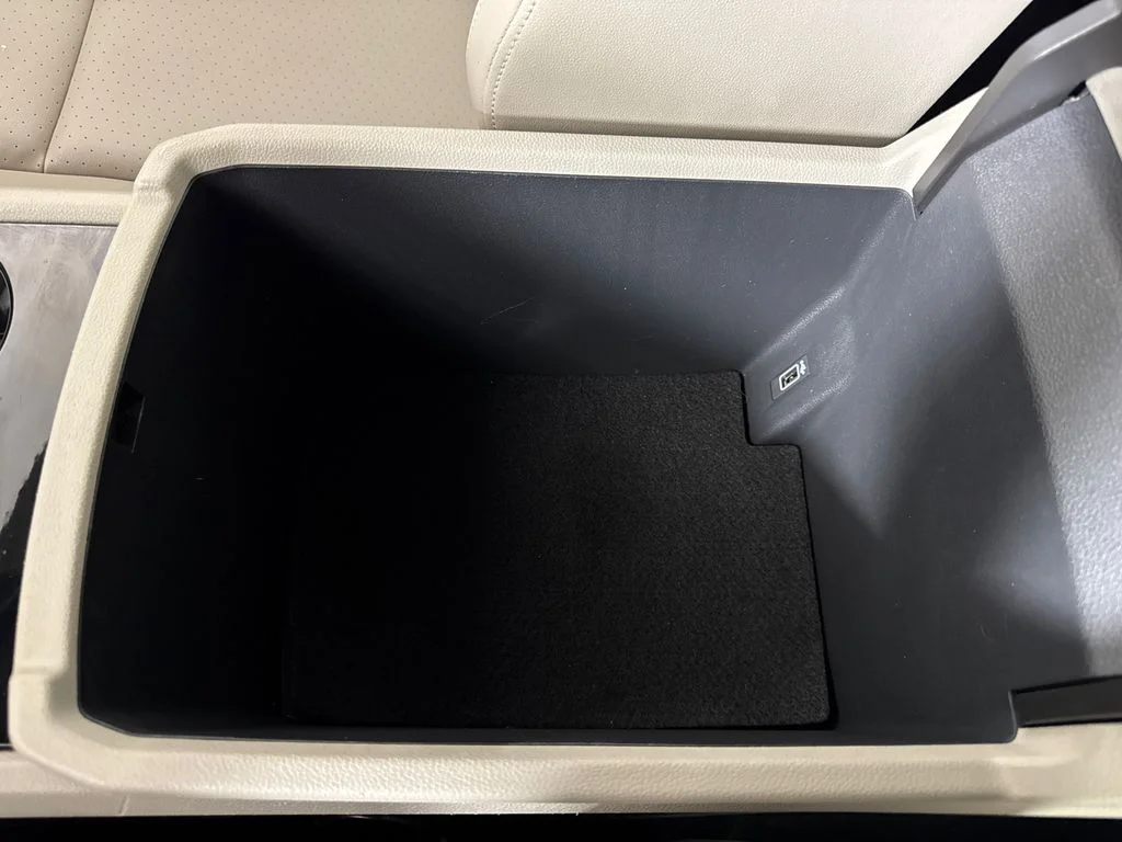 Used 2018 Blue Volkswagen SEL image 28