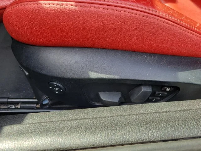 2011 BMW Z4 sDrive30i - Photo 17