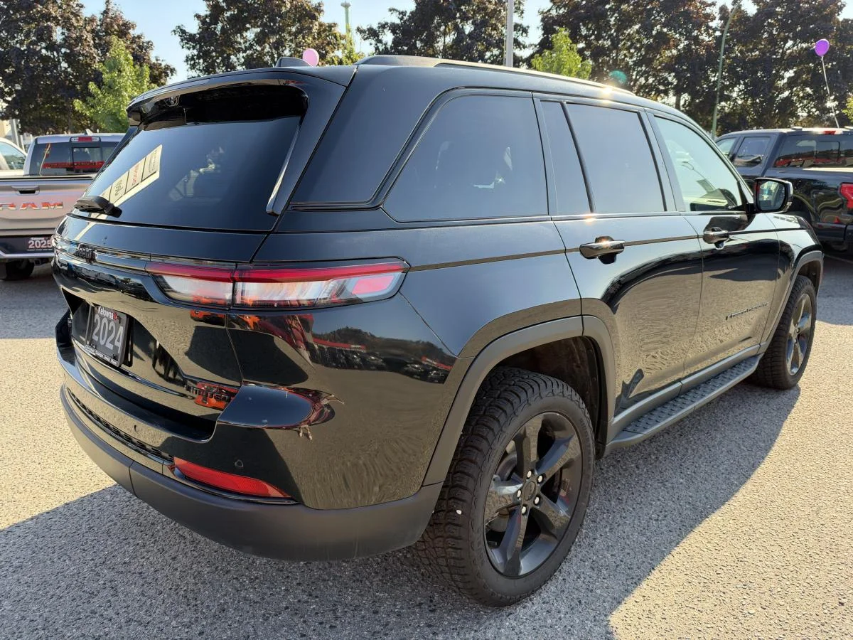 Used 2024 Black Jeep Limited image 8