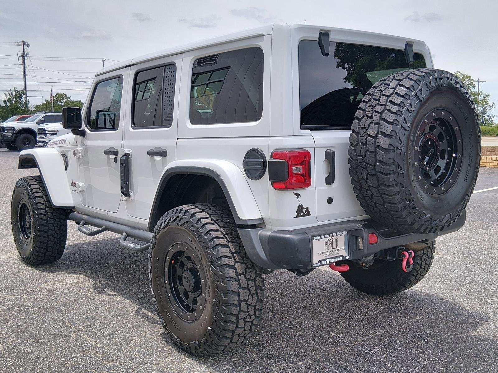 Used 2018 Bright White Clear Coat Jeep Rubicon image 5