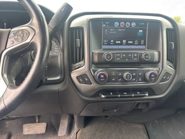 Used 2017 DEEP OCEAN BLUE METALLIC Chevrolet LT image 21