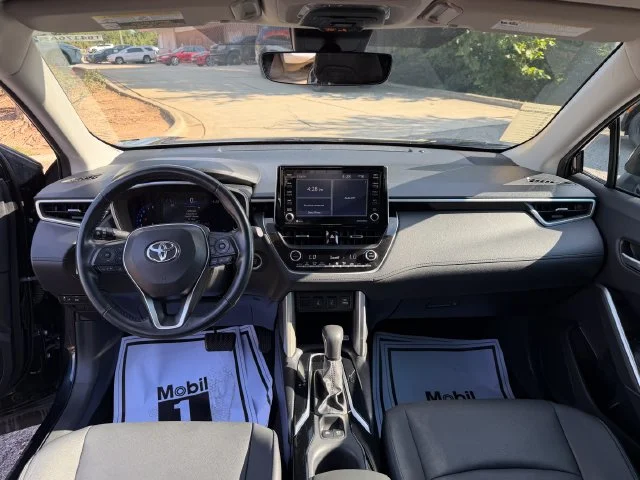 Used 2022 Jet Black Toyota XLE image 19