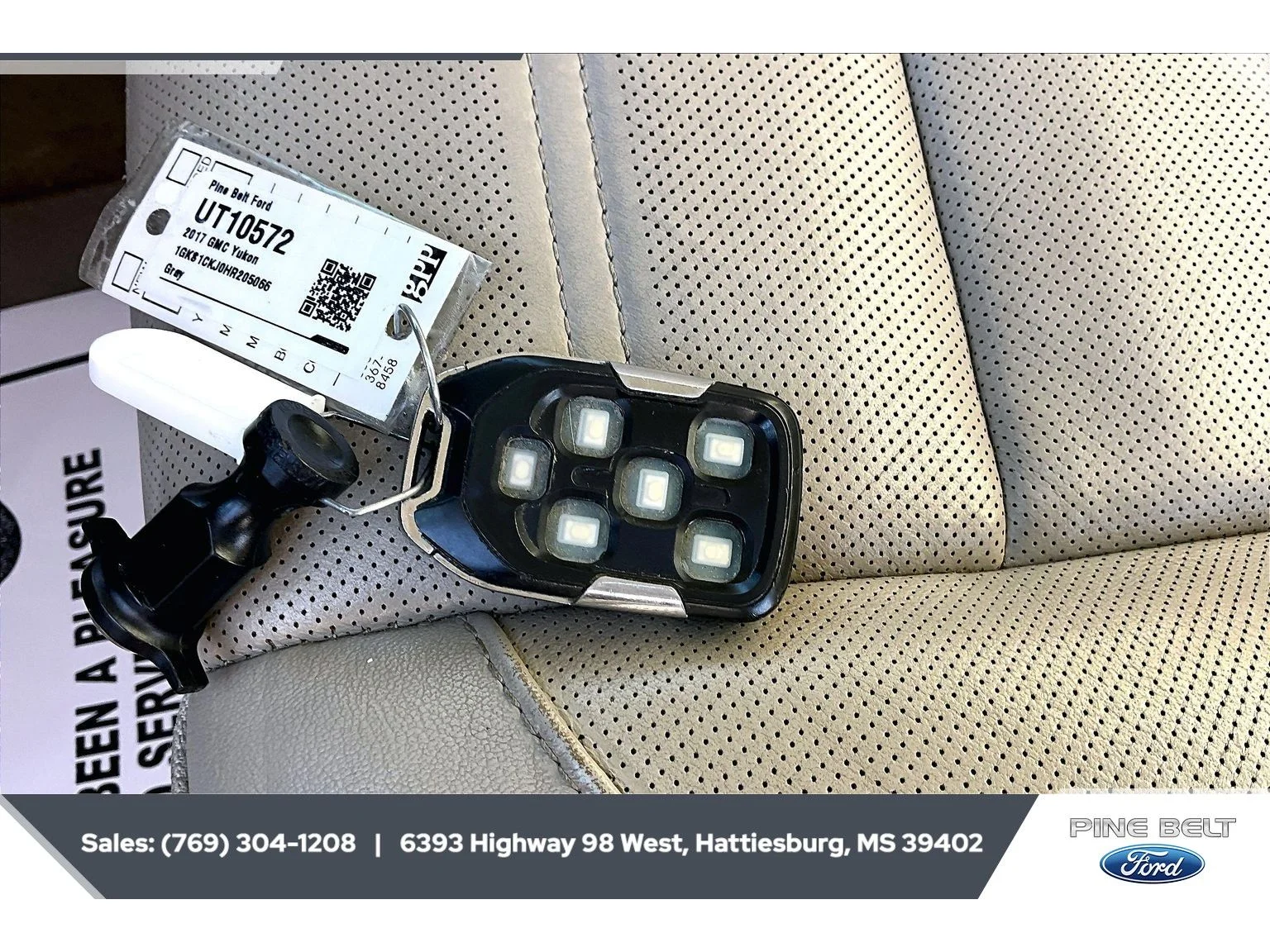 Used 2017 Iridium Metallic GMC Denali image 9