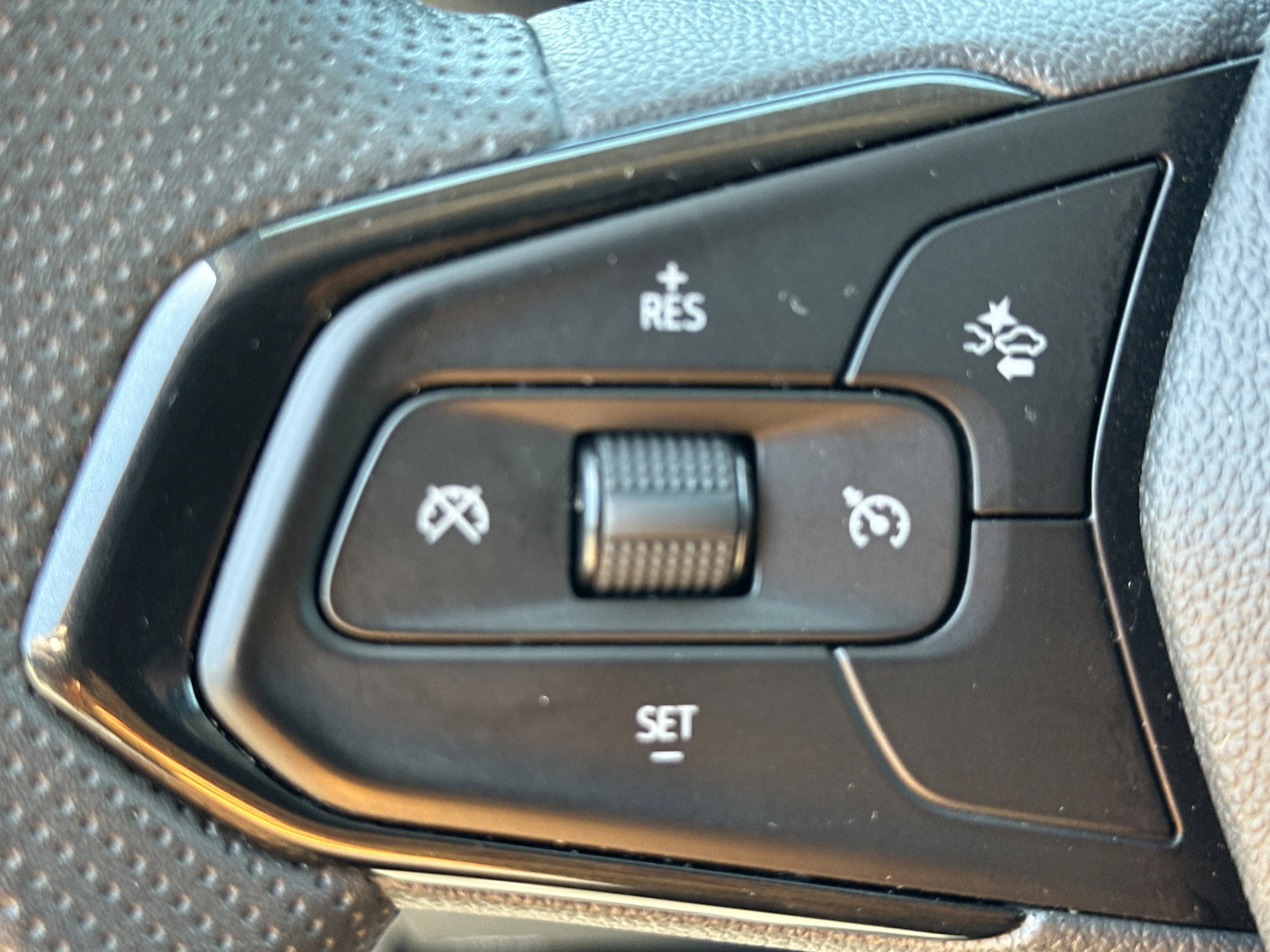 Used 2025 Crimson Metallic Chevrolet LT image 21