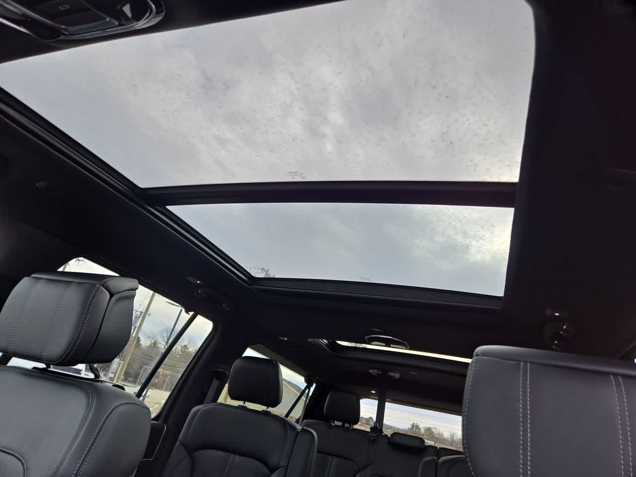 New 2026 High Gloss Black Jeep Summit Obsidian image 11