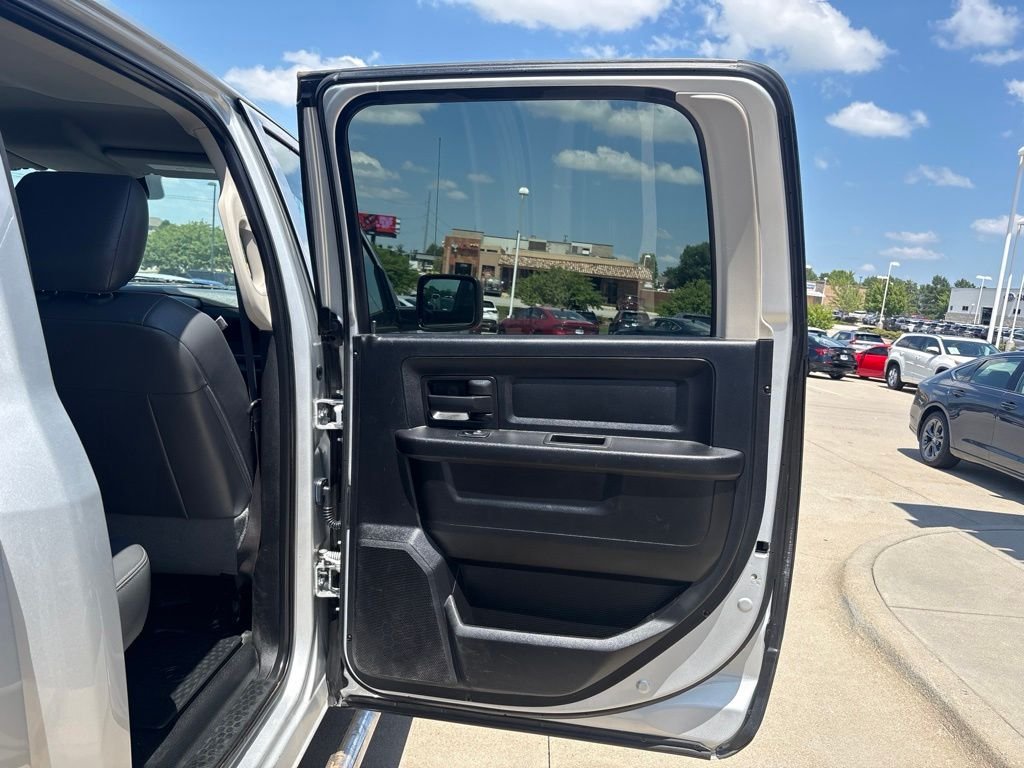 Used 2018 Bright Silver Clearcoat Metallic Ram Tradesman image 24