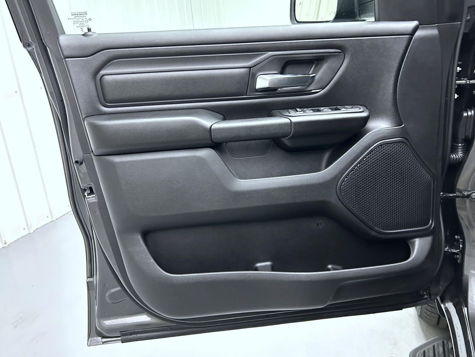 New 2026 Granite Crystal Metallic Clearcoat RAM Express image 9
