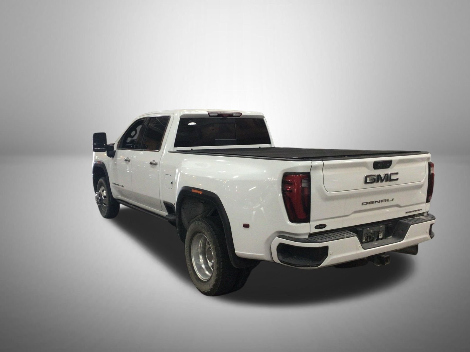 Used 2024 White GMC Denali Ultimate image 2