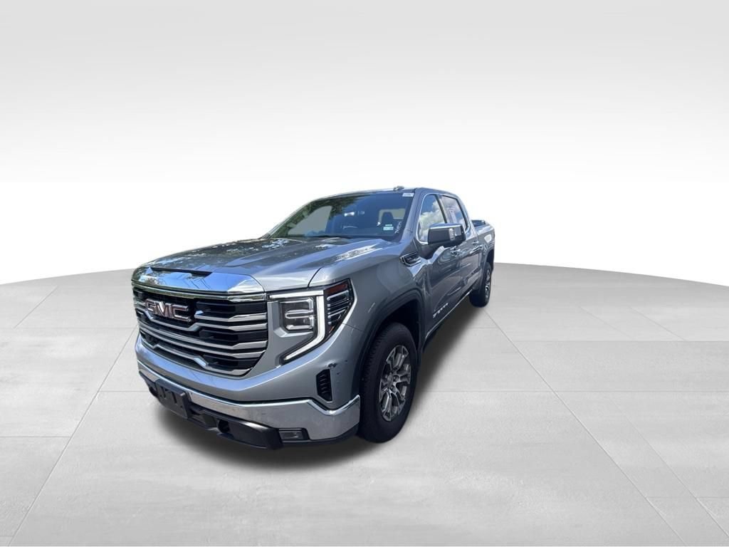 Used 2025 Sterling Metallic GMC SLT image 3