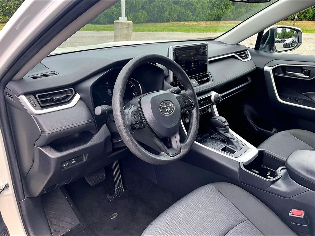 Used 2025 White Toyota XLE image 8